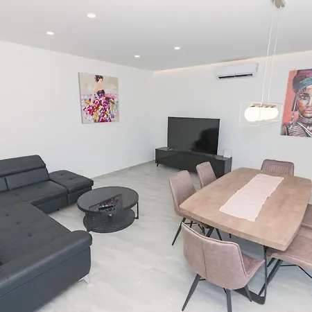 Villa Kuca Za Odmor Laura *