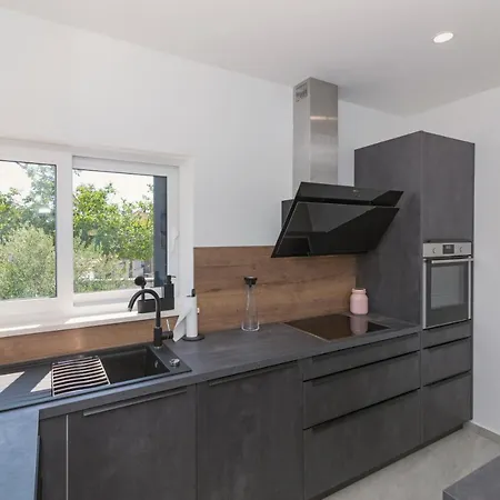 Kuca Za Odmor Laura Villa *