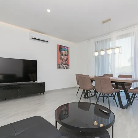 Kuca Za Odmor Laura Villa